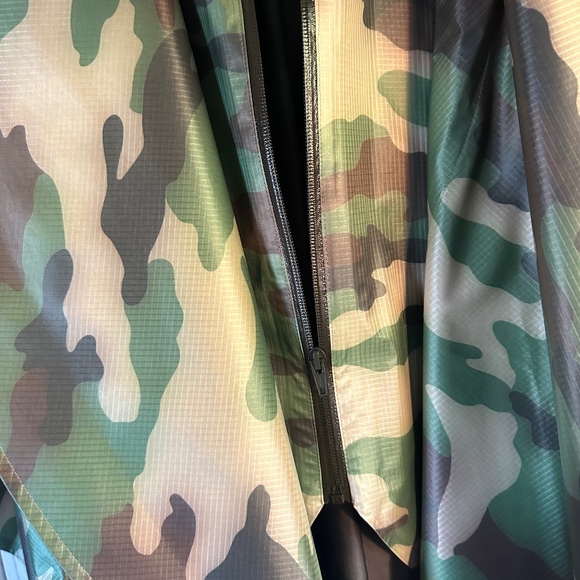 NWT Junya Watanabe Comme de Garçons  Camo Cape - Unisex - Picture 13 of 13